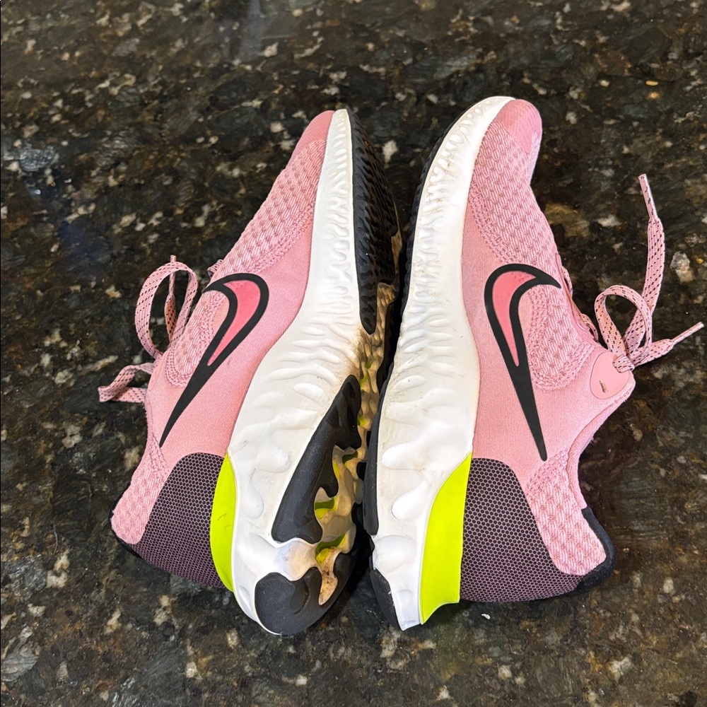 Like New Nike renew 2 trainers! Women’s 7 - Picture 8 of 10